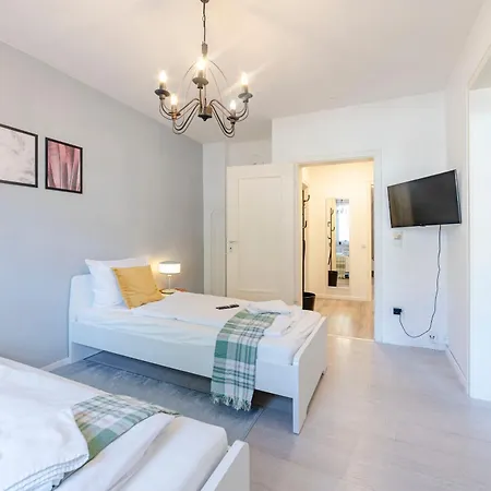 Spacestays Blue Raspberry 公寓 *